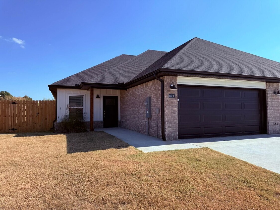Foto principal - ***89 E. Bottlebrush Bend Unit 1***