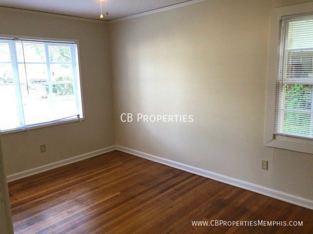 Foto del edificio - 1381 Briarwood Dr
