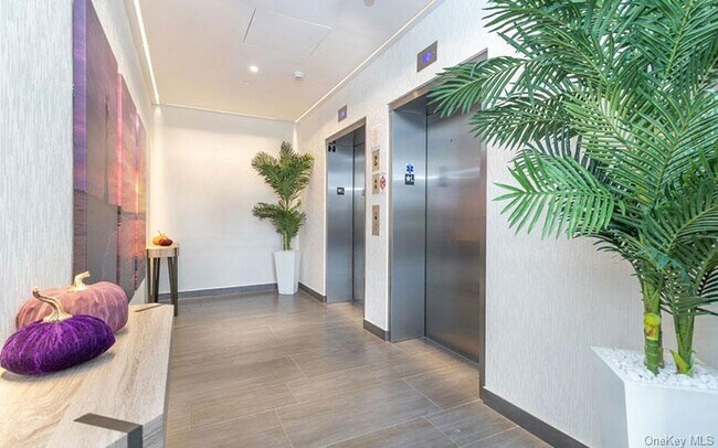 Building Photo - 1 Dekalb Ave