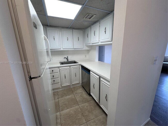 Foto del edificio - 4848 NW 24th Ct