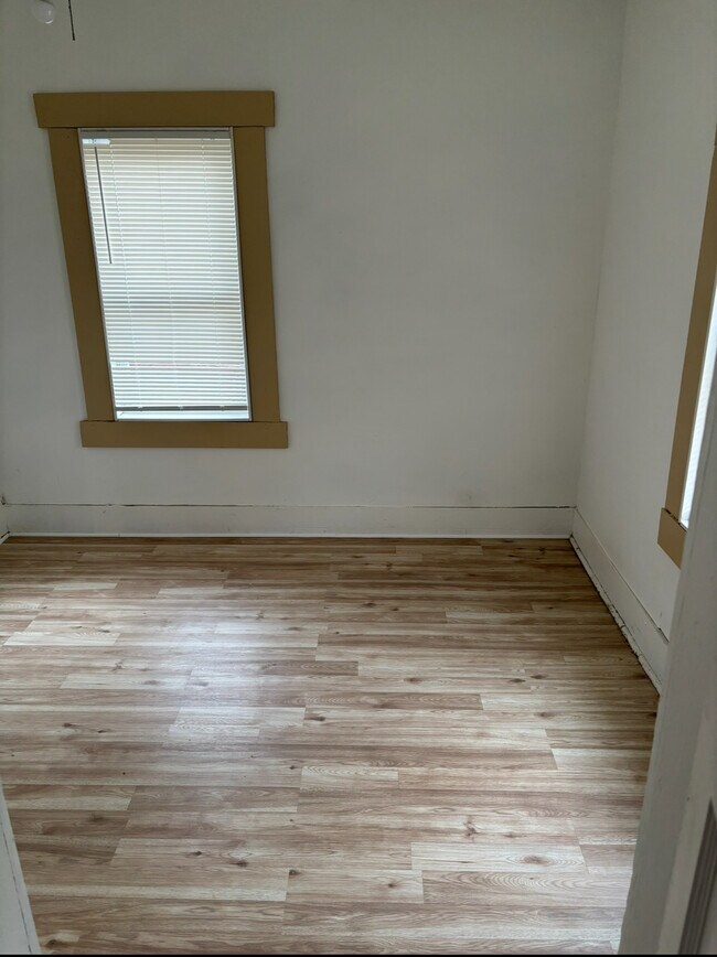 Foto del edificio - 1315 Kohler Ave