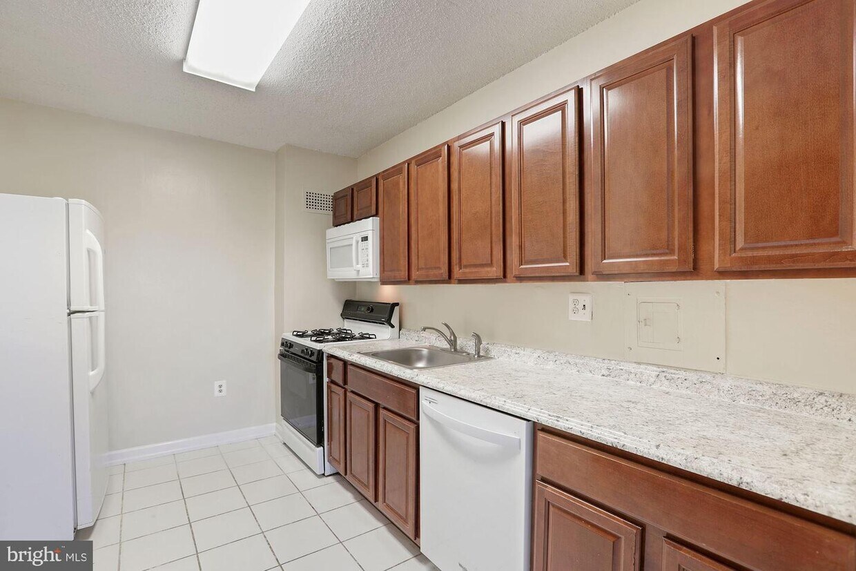 1225 Martha Custis Dr Unidad 807, Alexandria, VA 22302 - Habitación en  alquiler en Alexandria, VA | Apartments.com, image size:1240x827