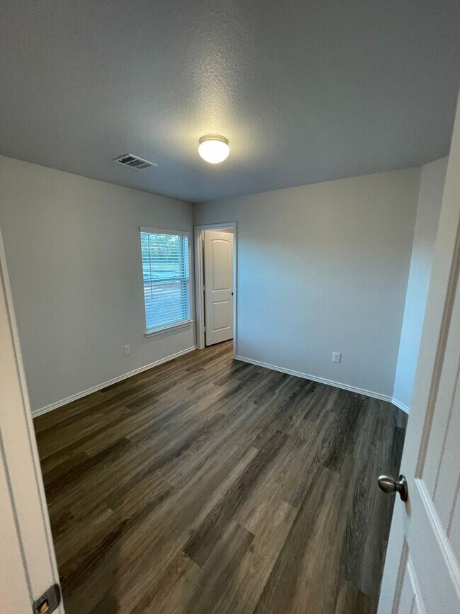 Foto del edificio - *New Year, New Home Special* Four Bedroom ...