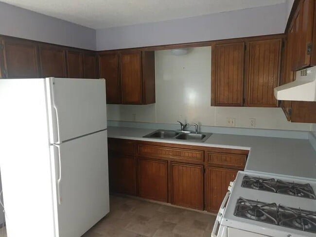 Building Photo - 1394 Carriage Hill Dr SE