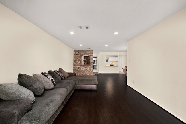 Foto del edificio - 12971 Trail Hollow Dr