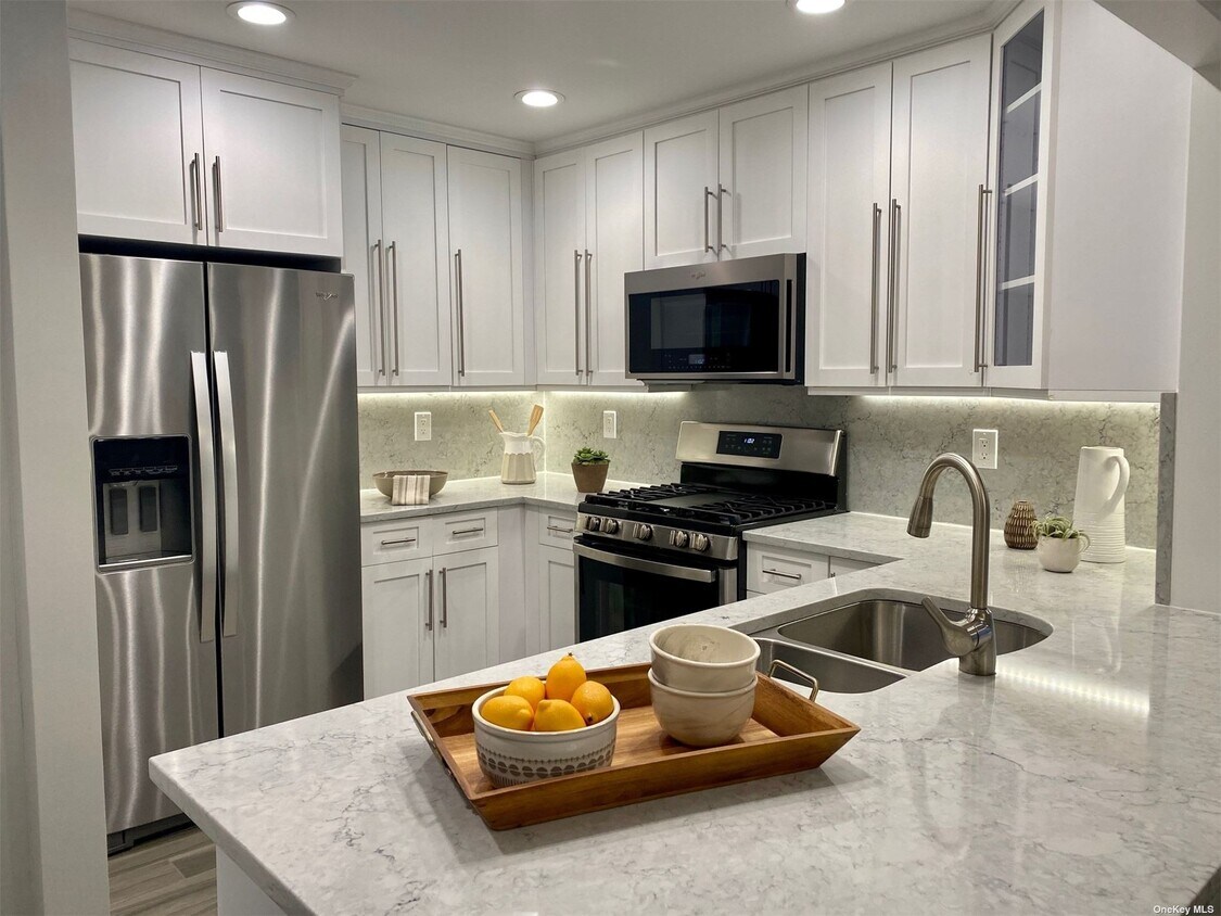 Foto principal - 165 Westwood Dr