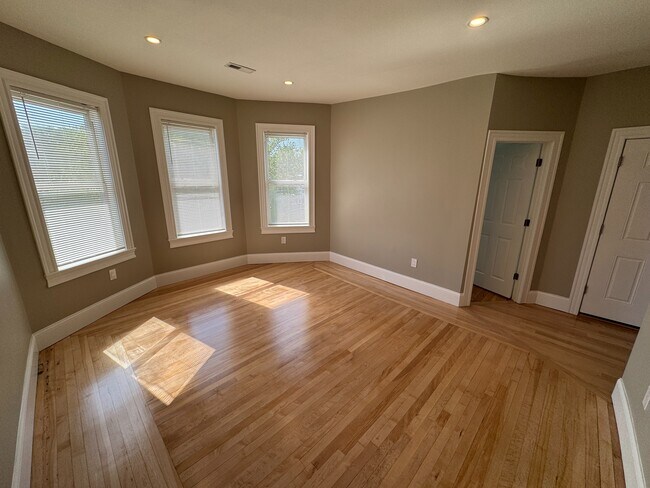 Foto del edificio - 29 Cameron Ave