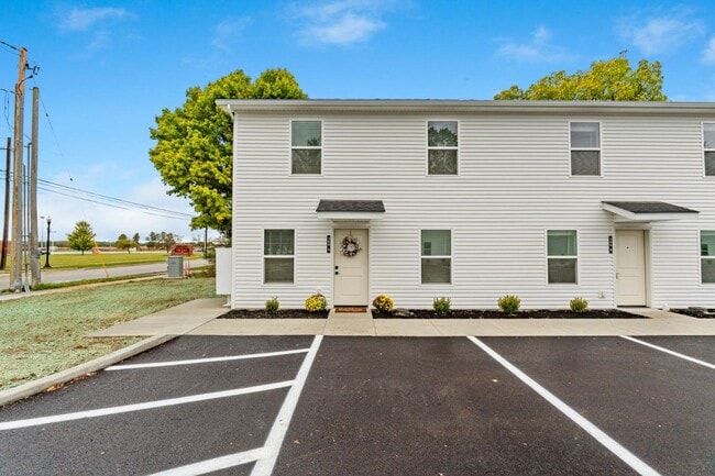 Building Photo - 384 N Franklin St