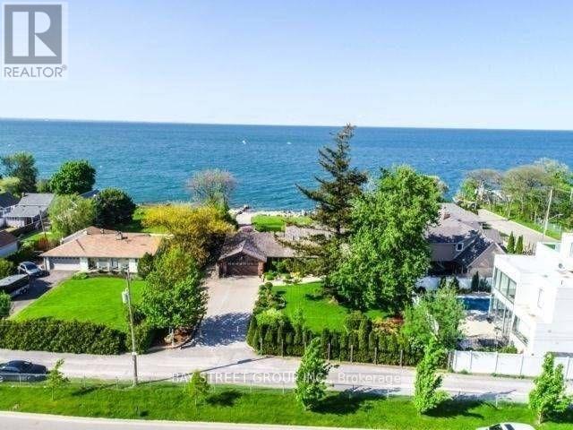 Photo du bâtiment - 8 Lakeshore Dr
