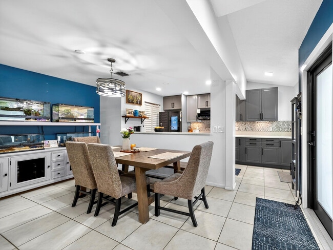 Foto del edificio - 8009 NW 71st Ct