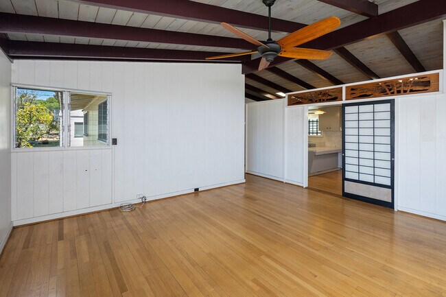 Building Photo - 2038 Liliha St