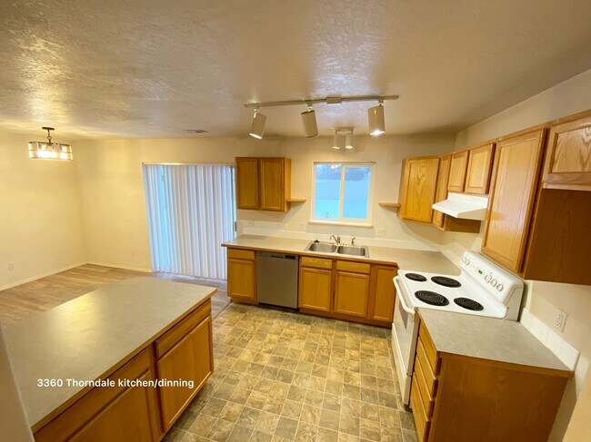 Building Photo - Welcome Home!