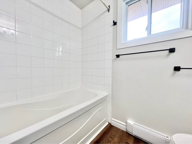 Building Photo - For Rent: Beautiful 3-Bedroom, 1.5-Bath To...