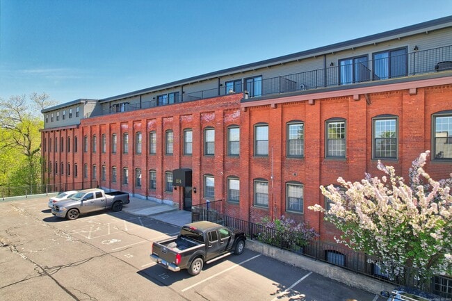 Foto del edificio - 234 S Main St