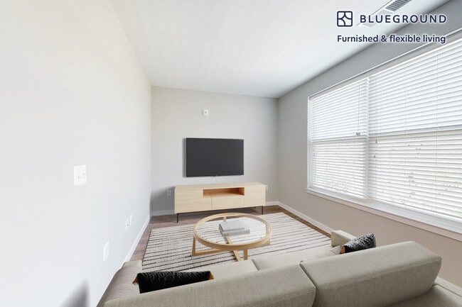 Building Photo - 12503 Ardennes Ave