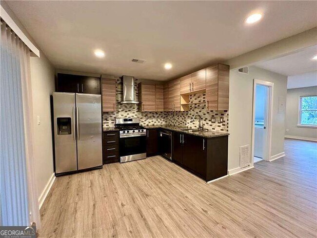 Foto del edificio - 1258 Creekside Ct