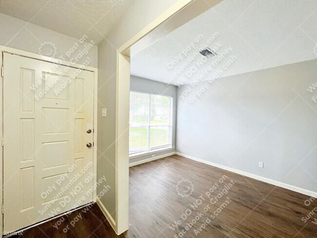 Building Photo - 3 br, 1.5 bath House - 4419 Curly Oaks Dr