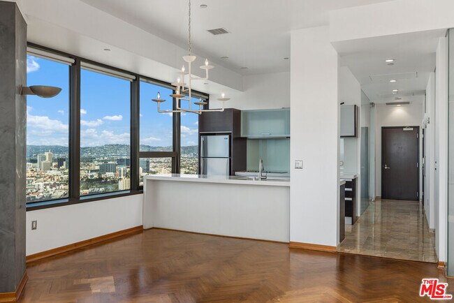 Foto del edificio - 1100 Wilshire Blvd