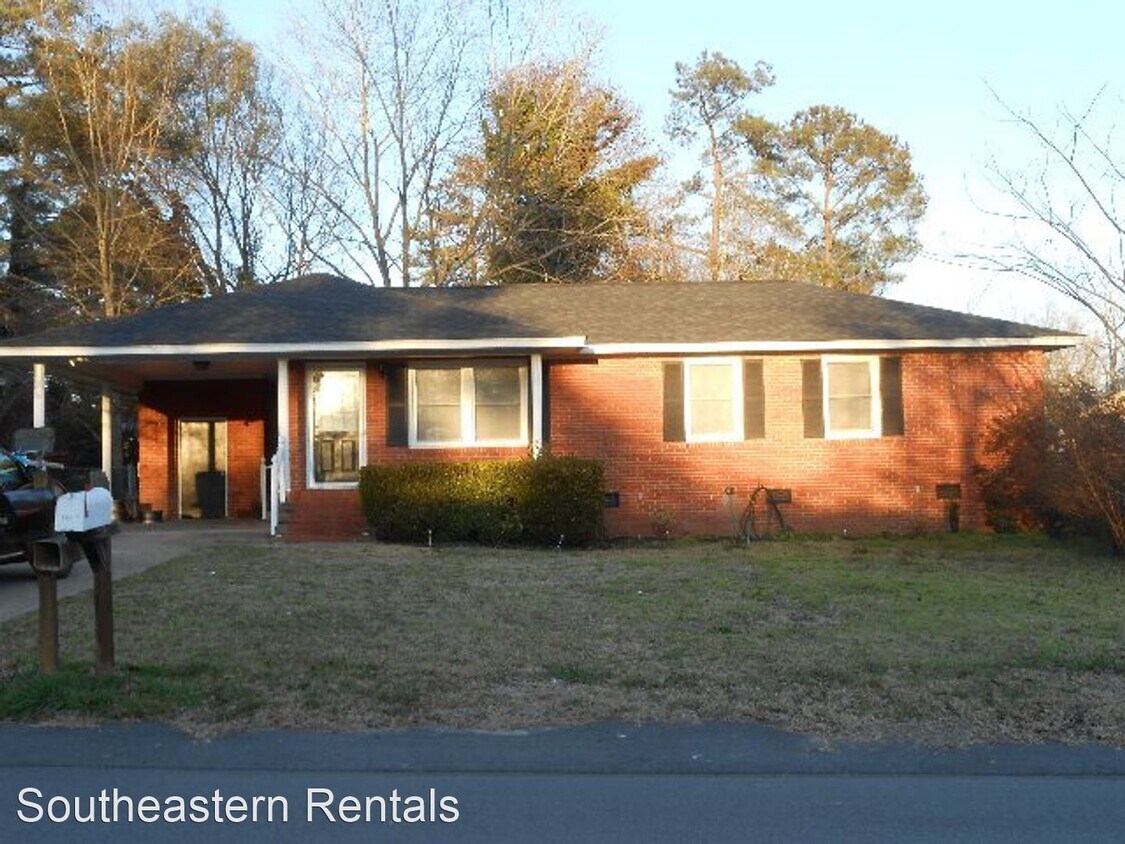 3 br, 1 bath House 5586 Oakcrest Rd House for Rent in Sumter, SC