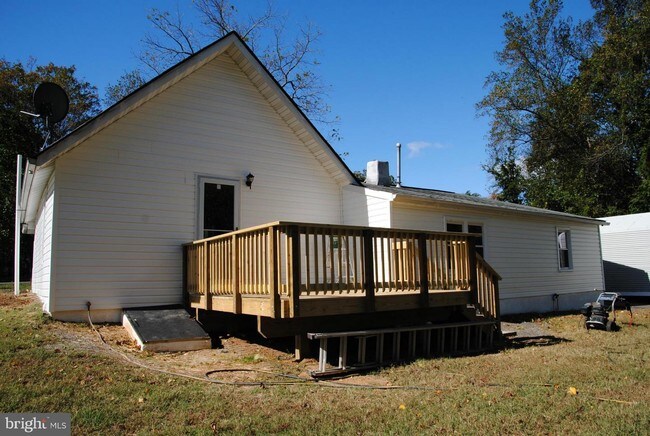 Building Photo - 593 Widewater Rd