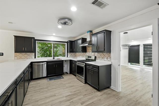 Foto del edificio - 7021 Lattimore Dr