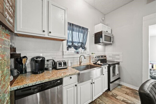 Foto del edificio - 3223 Avenue M