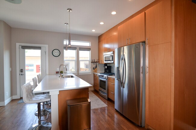 Foto del edificio - 3309 W 24th Ave