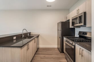Building Photo - PINNACLE Orange Crossing