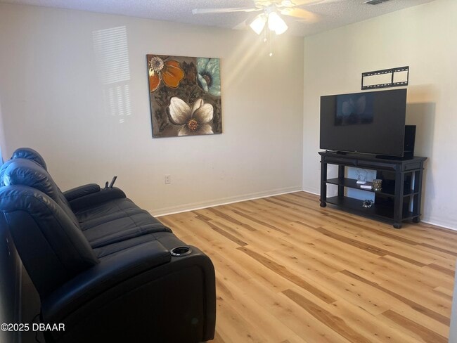 Building Photo - 1601 Big Tree Rd