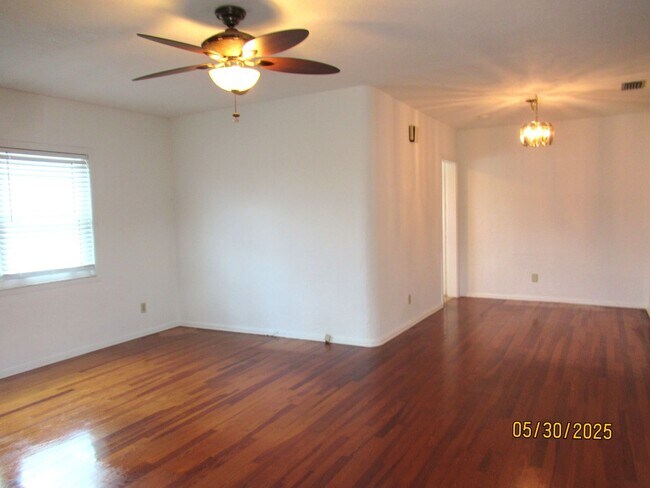 Foto del edificio - Beautiful Beachside 2 Bedroom Home!