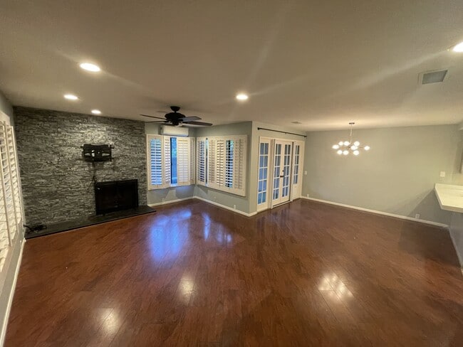 Building Photo - 6036 Cirrus St