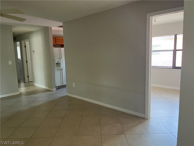 Building Photo - 2410 Hunter Terrace