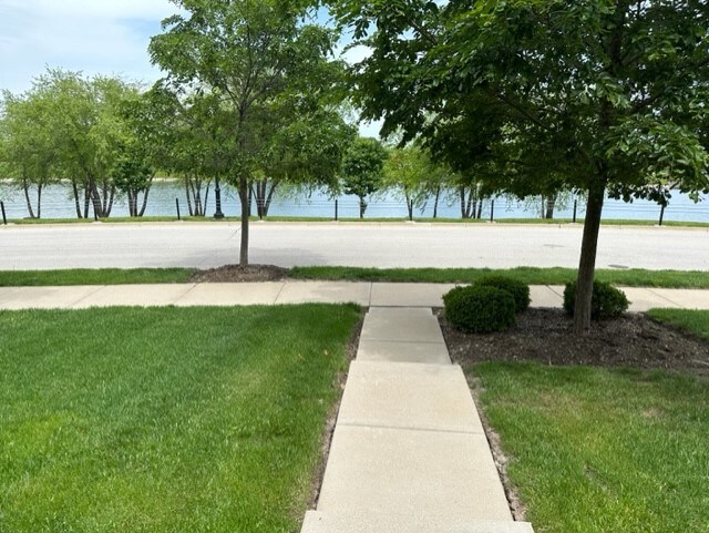 Foto del edificio - 985 Times Square Dr