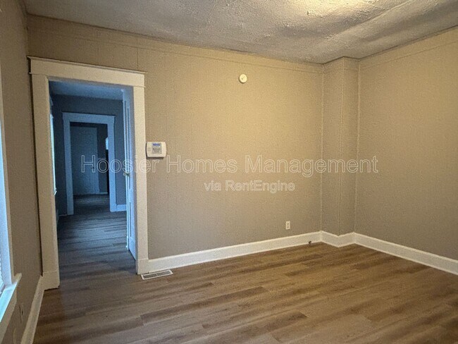 Foto del edificio - 1421 N Olney St