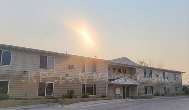 Building Photo - 5000 4th Ave N