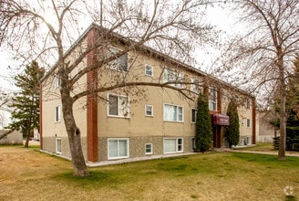 Building Photo - Albert Manor