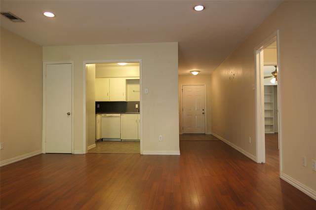 Foto del edificio - 6914 Walling Ln