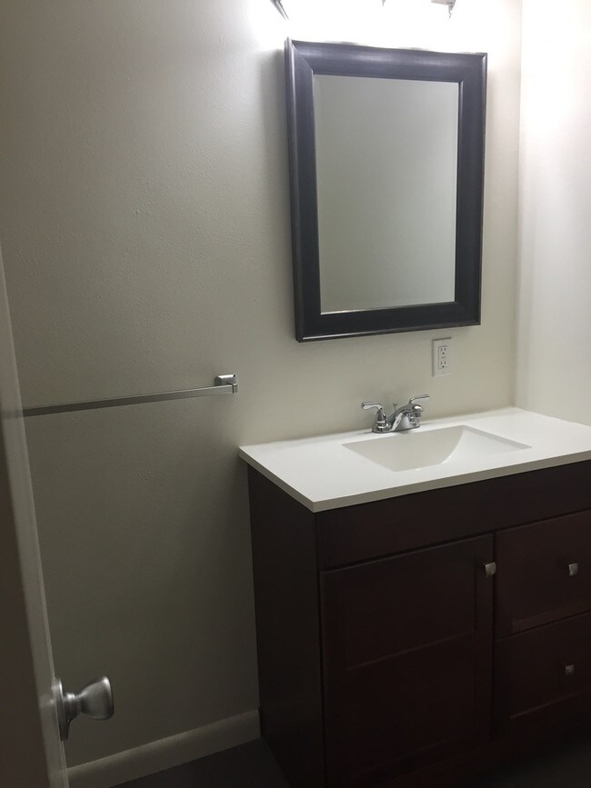 Foto del edificio - Spacious 5 Bedroom and 3 Bath In Great Location Boulder