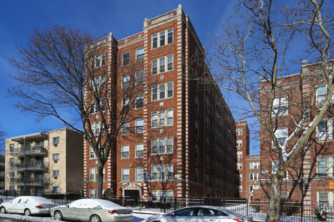 Building Photo - 1628 W Sherwin Ave