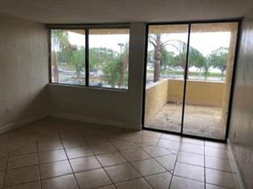 Building Photo - 10400 SW 108th Ave