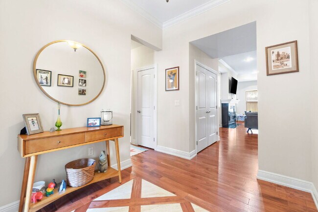 Building Photo - 202 Ridgon Court NW