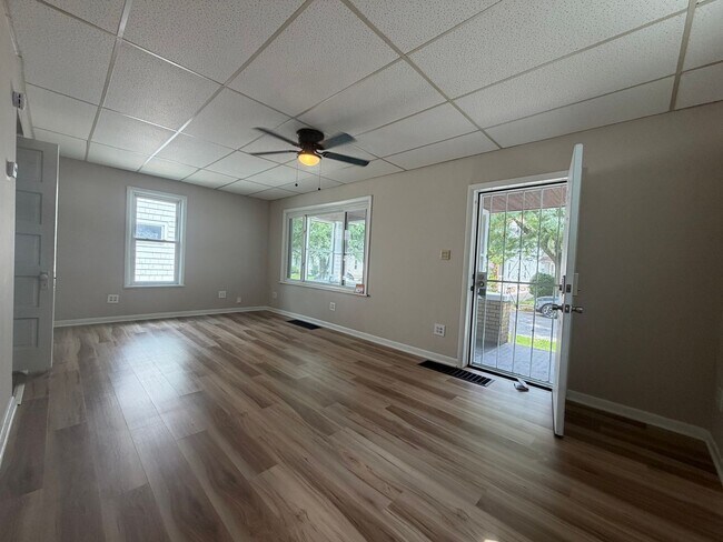 Foto del edificio - 3644 W 47th St