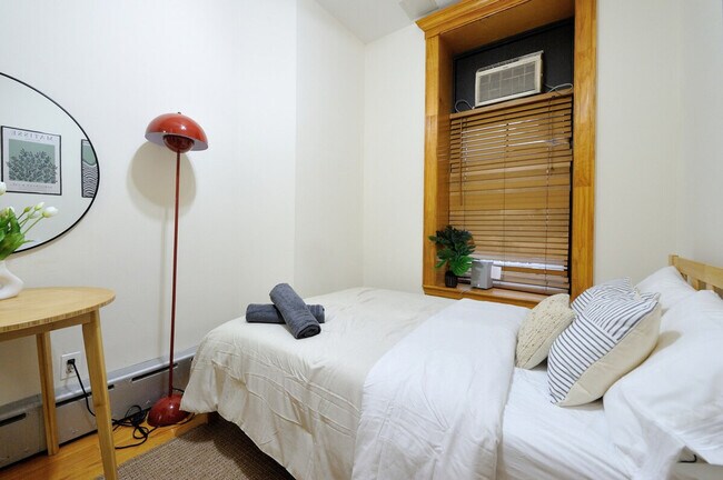 Foto del edificio - 301 E 63rd St