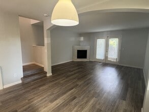 Building Photo - 473 NE Conifer Blvd