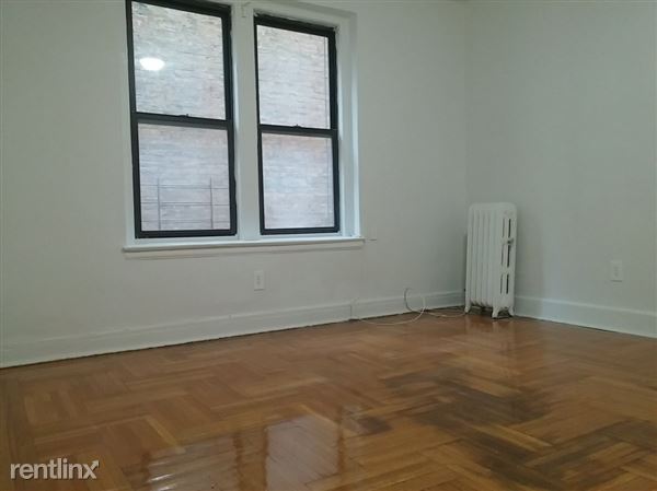 Primary Photo - 4450 Broadway