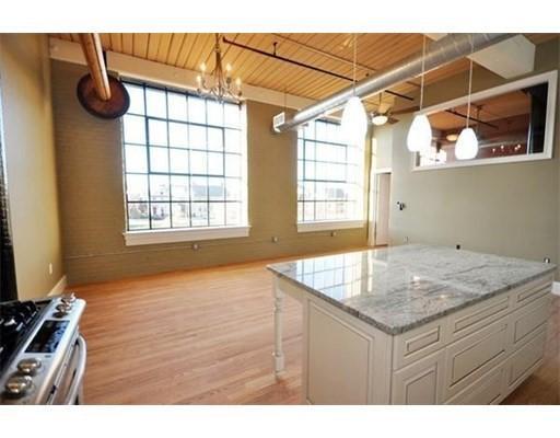 Building Photo - 1 bedroom in Lowell MA 01854