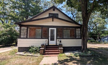 Building Photo - 3017 Sanford St