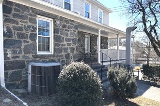 Building Photo - 243 Glenville Rd