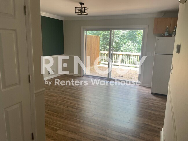 Building Photo - 9055 Carroll Manor Dr