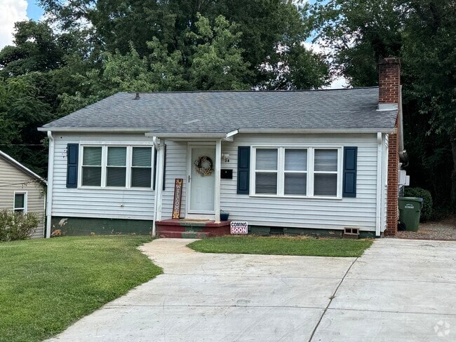 Building Photo - 34 8th Avenue Dr SE